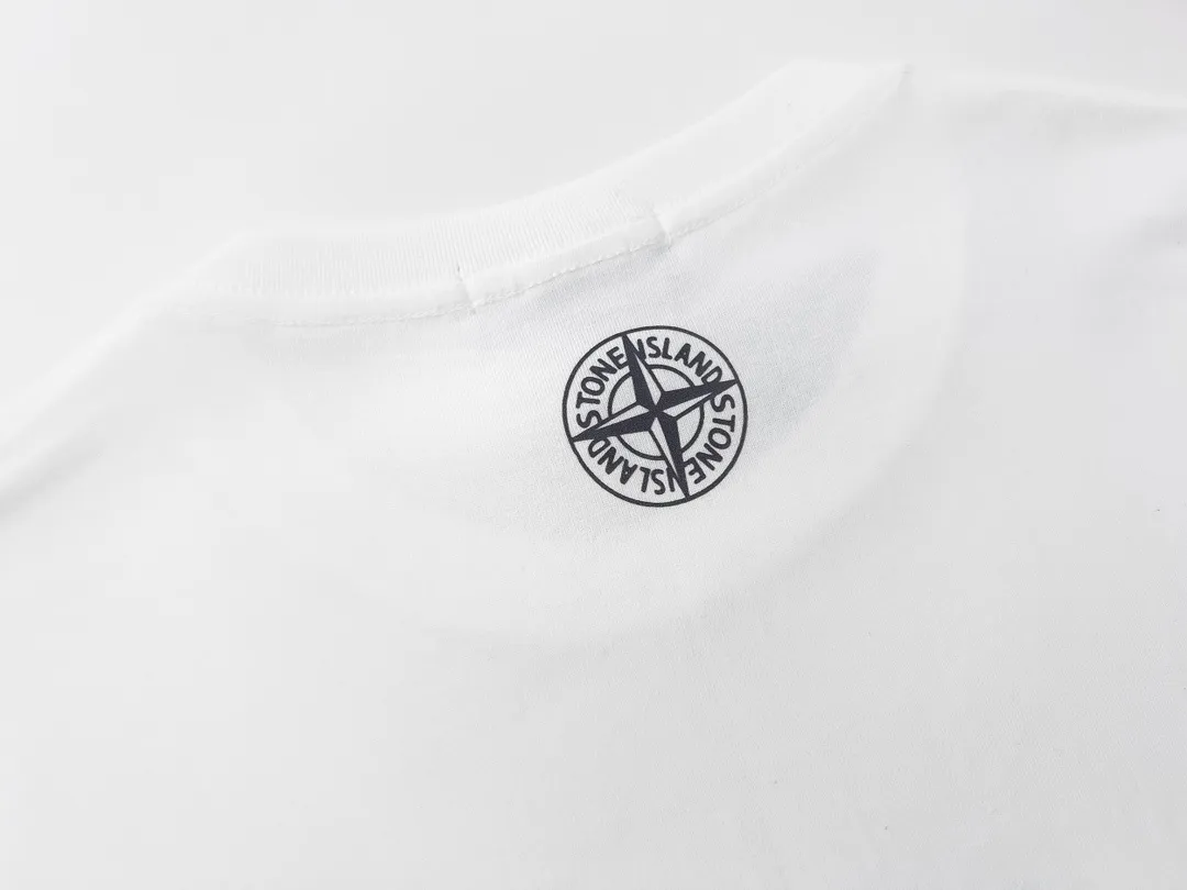 W659#P110💰 [Stone lsland/Stone Island summer sci-fi compass printed short-sleeved T-shirt] ⚠️[Original creation with high control of details] -Made of 230g combed cotton 32-count double yarn, soft and comfortable to the touch, sweat-absorbent and breathable. -Simple basic and versatile style, original single quality, the first choice for couples. -Made by a large factory, four needles and five threads on the shoulder, neat alignment, high quality workmanship. -Same style for men and women, very versatile One piece by hand, the details are clearly visible. Color: Black White Size: M L